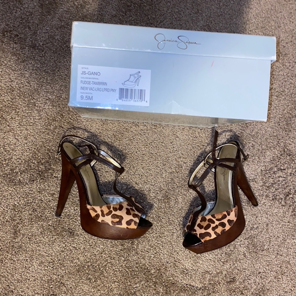 Jessica Simpson 9.5 heels